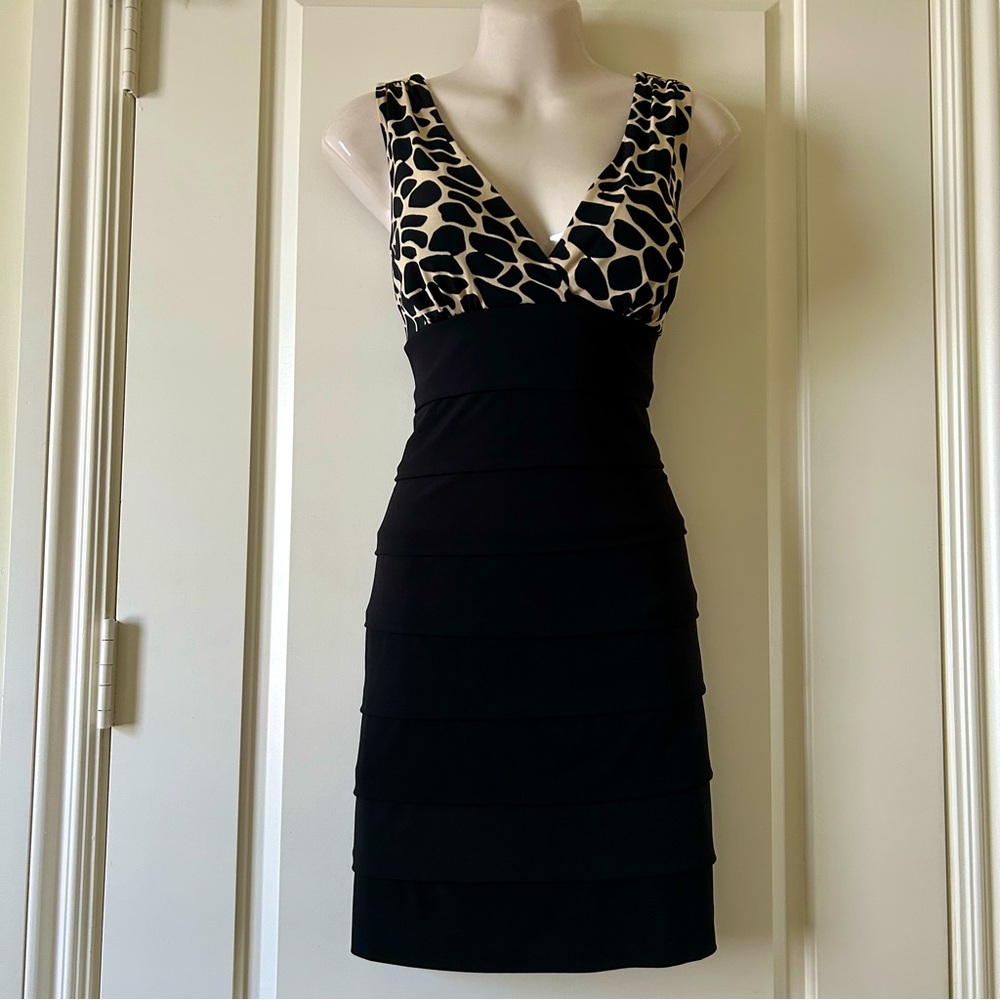 EN FOCUS STUDIO Black/Animal Tiered Double V-Neck Stretch Jersey Dress, Size 8
